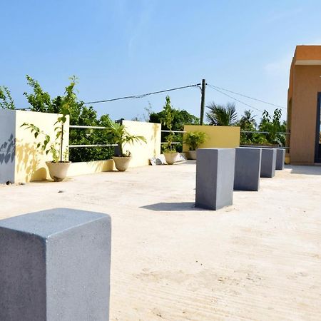 Villa Beach Avepozo Ломе Экстерьер фото