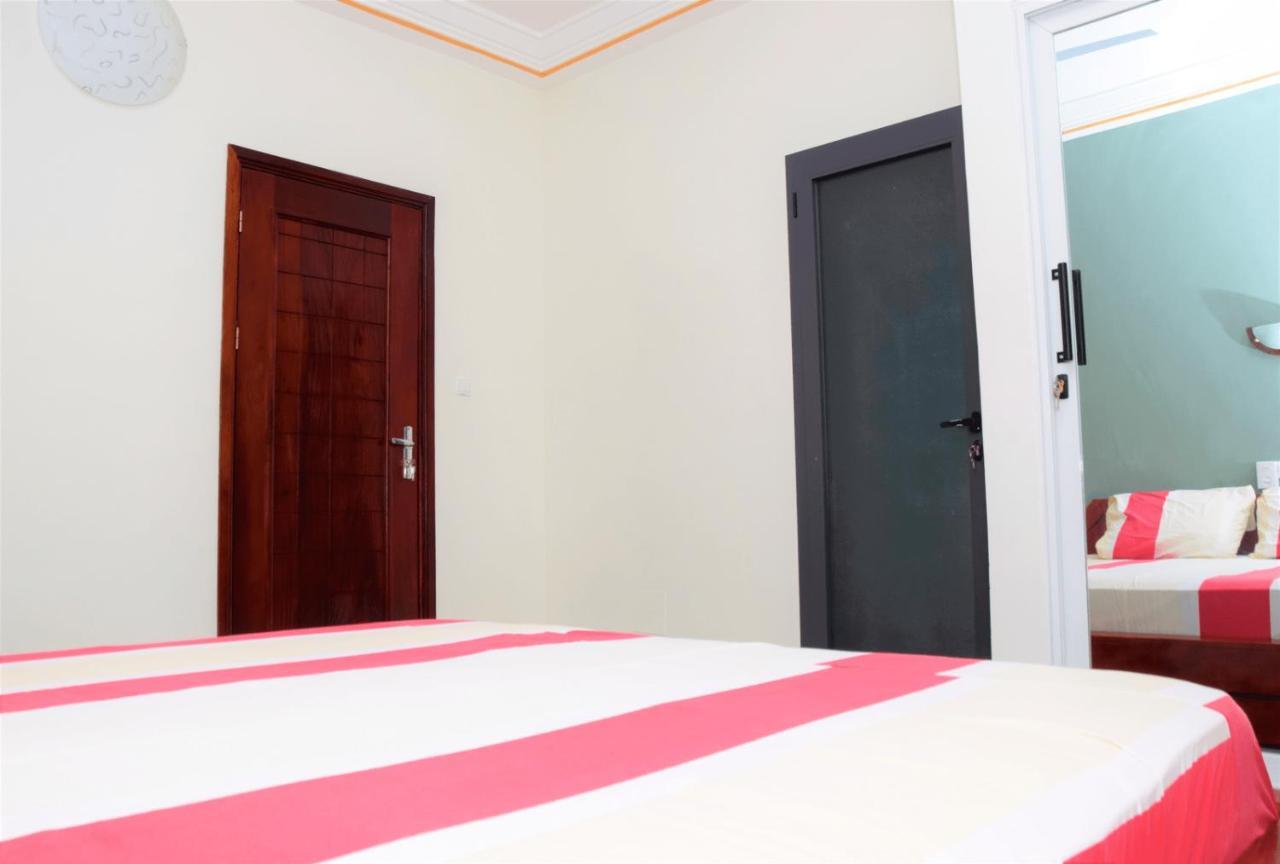 Villa Beach Avepozo Ломе Экстерьер фото